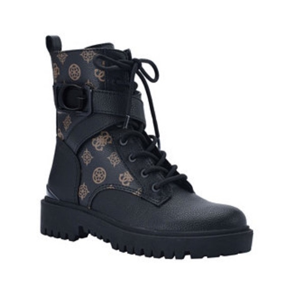 Guess boots